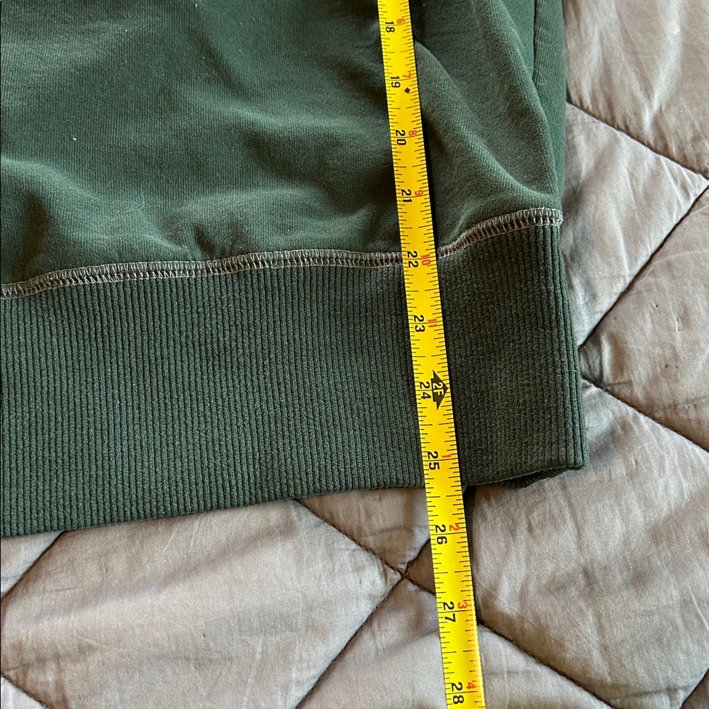 Champion Green Crewneck Sweater - Picture 3 of 4